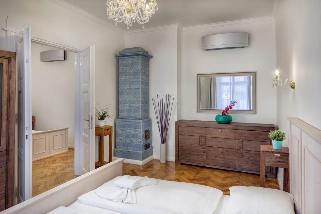 Dusni - Old Town Apartment Praag Buitenkant foto